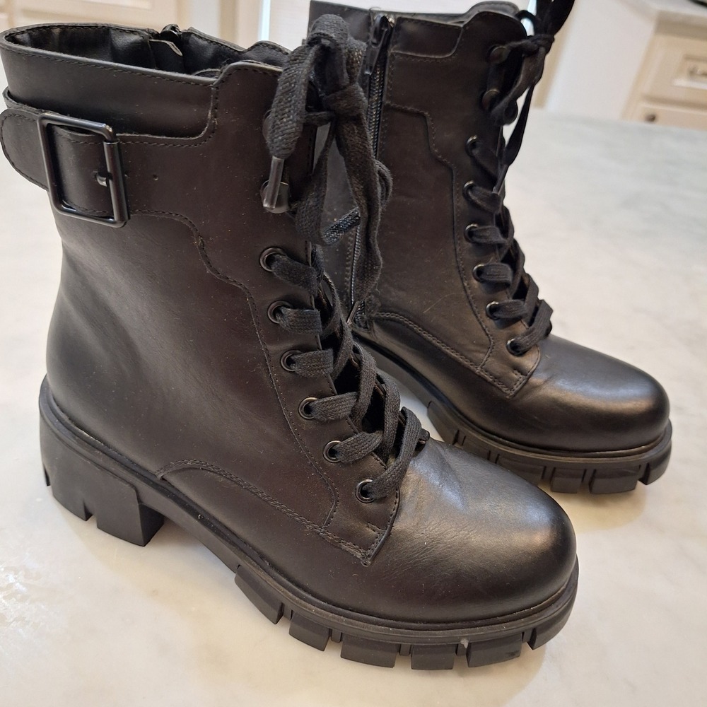 MIA Combat Boots Moto Sz 7.5 Black Thassie MH1949 Lug Sole Buckle Zip Ankle Boot